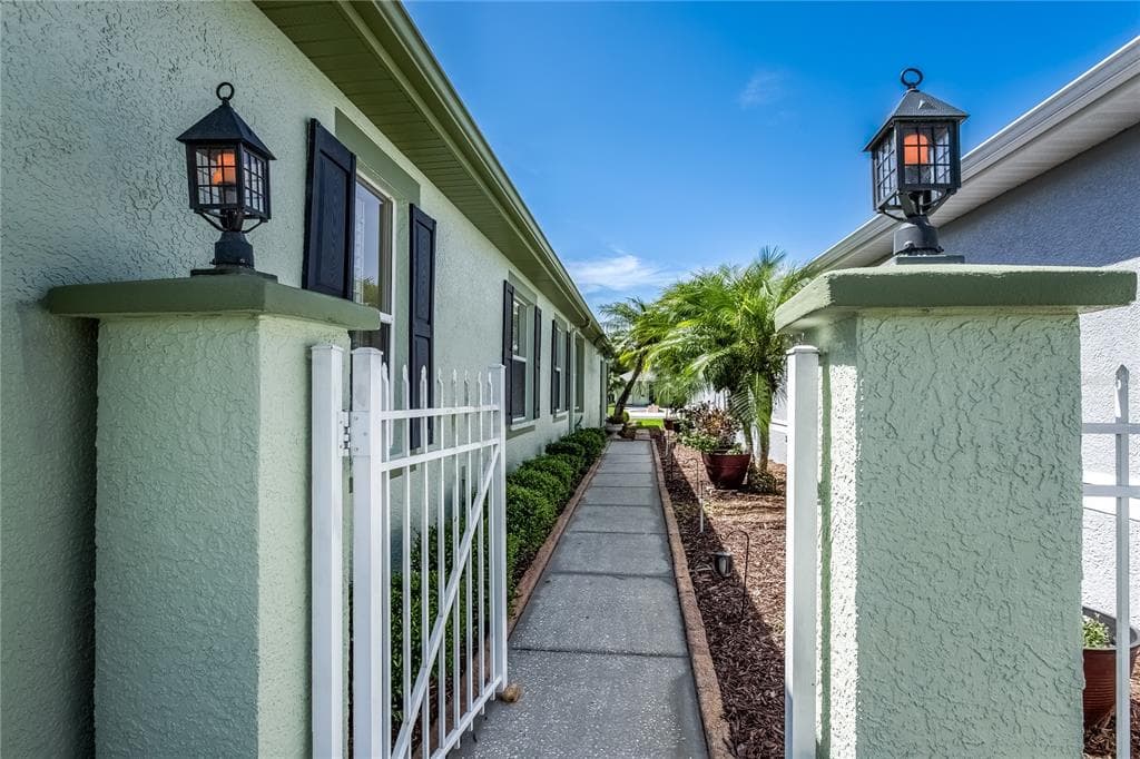 20930 TANGOR ROAD, LAND O LAKES, FL 34637 — zdjęcie 5