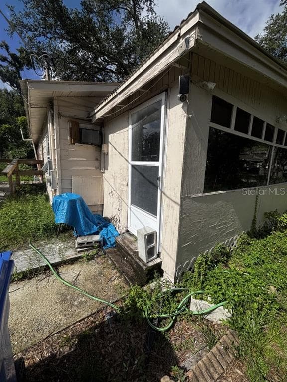 7221 WESTINGHOUSE AVENUE, TAMPA, FL 33619 — zdjęcie 3