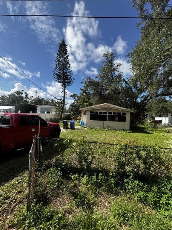 7221 WESTINGHOUSE AVENUE, TAMPA, FL 33619 — zdjęcie 4