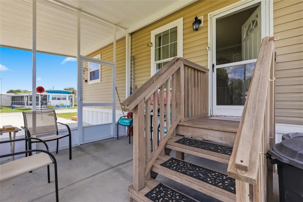38745 NEW JERSEY AVENUE, ZEPHYRHILLS, FL 33542 — zdjęcie 3