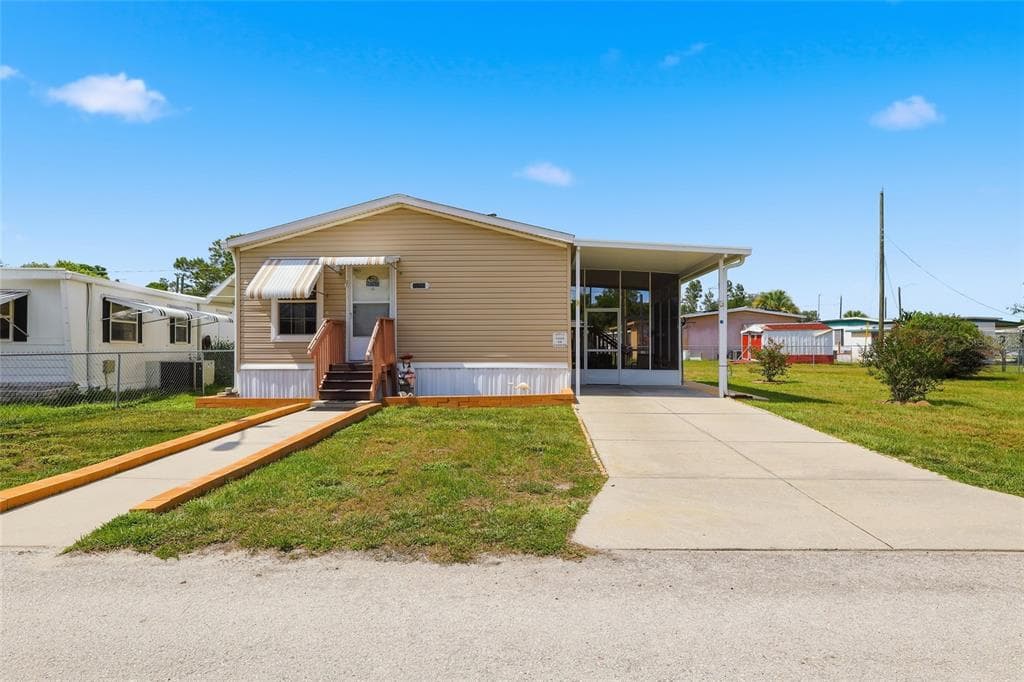 38745 NEW JERSEY AVENUE, ZEPHYRHILLS, FL 33542