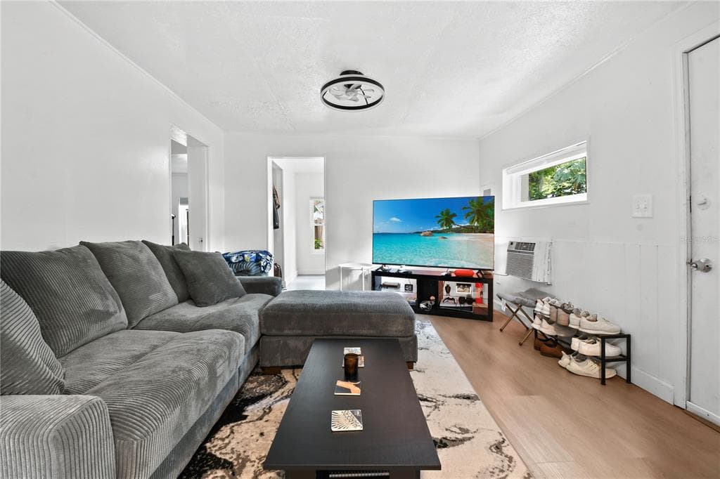 725 NEW YORK ST, CLEARWATER, FL 33756 — zdjęcie 4
