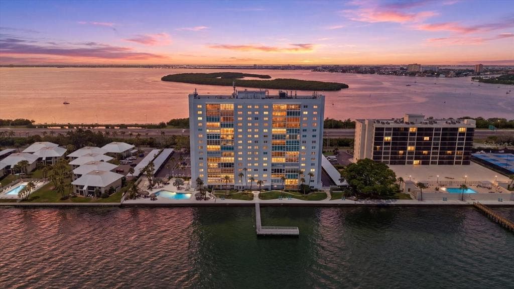 7200 SUNSHINE SKYWAY LANE S # 6G, ST PETERSBURG, FL 33711