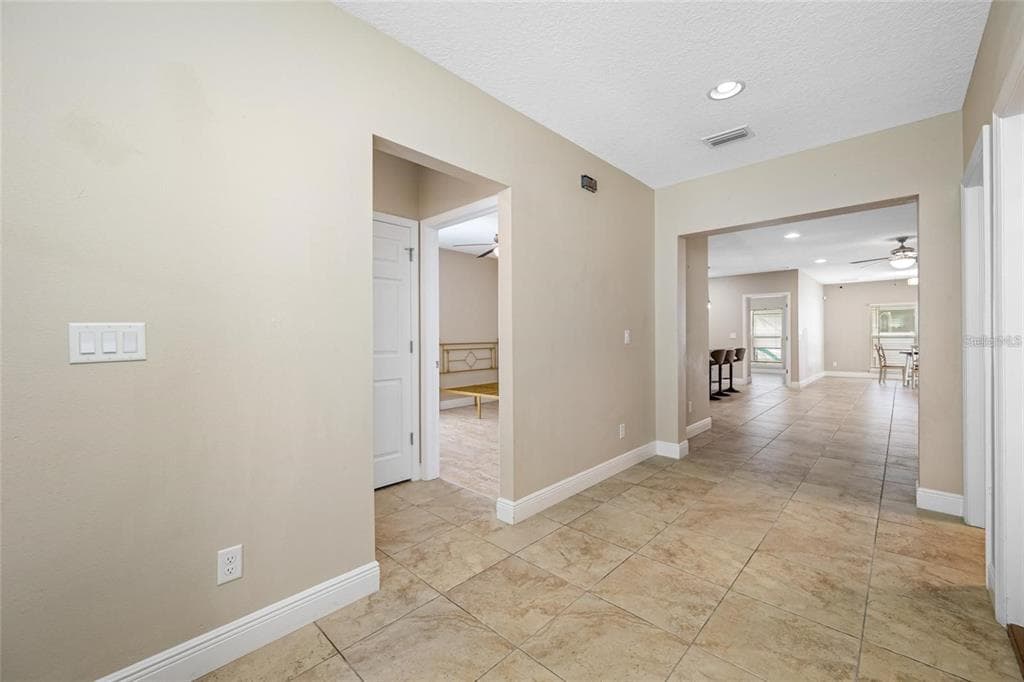230 CLAYTON STREET, BRANDON, FL 33511 — zdjęcie 3