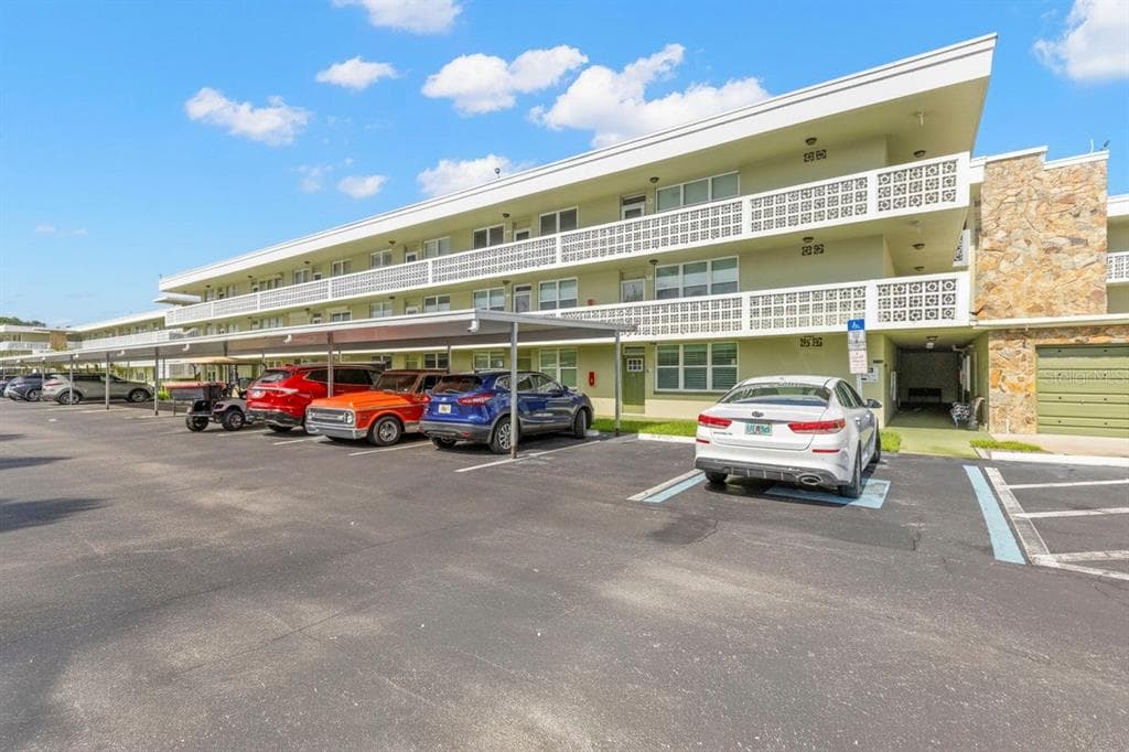 4890 BAY STREET NE # 330, ST PETERSBURG, FL 33703