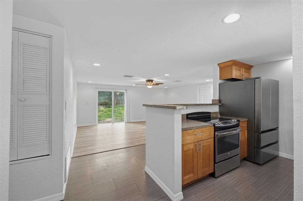 2804 APPLEWOOD DRIVE, CLEARWATER, FL 33759 — zdjęcie 3