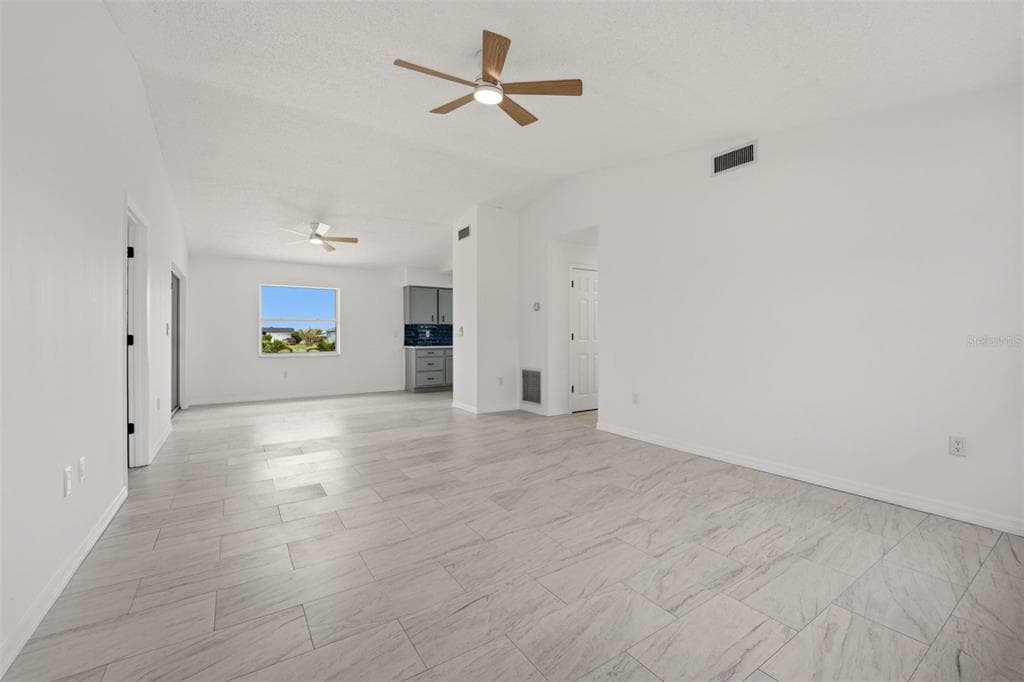 192 ANNAPOLIS LANE, ROTONDA WEST, FL 33947 — zdjęcie 3