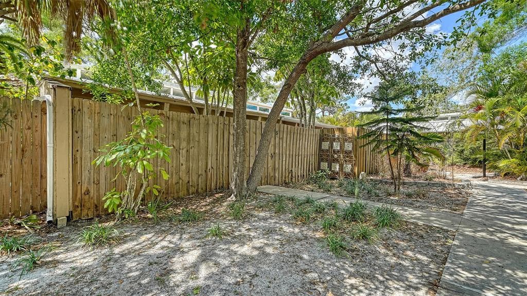 500 N JEFFERSON AVENUE # B-5, SARASOTA, FL 34237 — zdjęcie 3