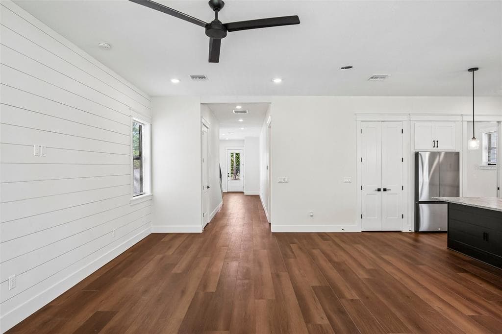 3819 71ST STREET N, ST PETERSBURG, FL 33709 — zdjęcie 4
