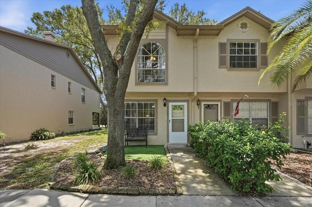 2120 FLETCHERS POINT CIRCLE, TAMPA, FL 33613