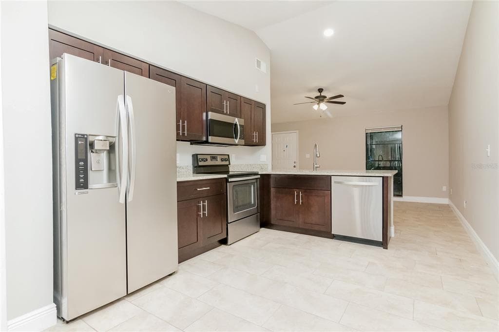 1848 BONNEVILLE DRIVE, ORLANDO, FL 32826 — zdjęcie 4