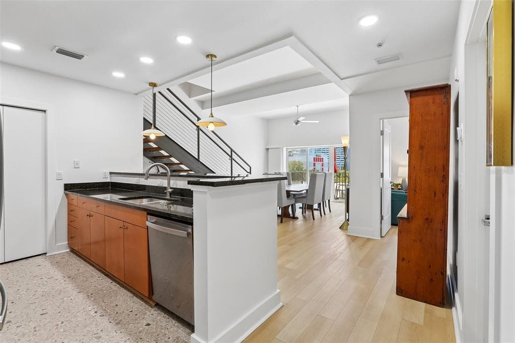 1010 CENTRAL AVENUE # 413, ST PETERSBURG, FL 33705 — zdjęcie 4