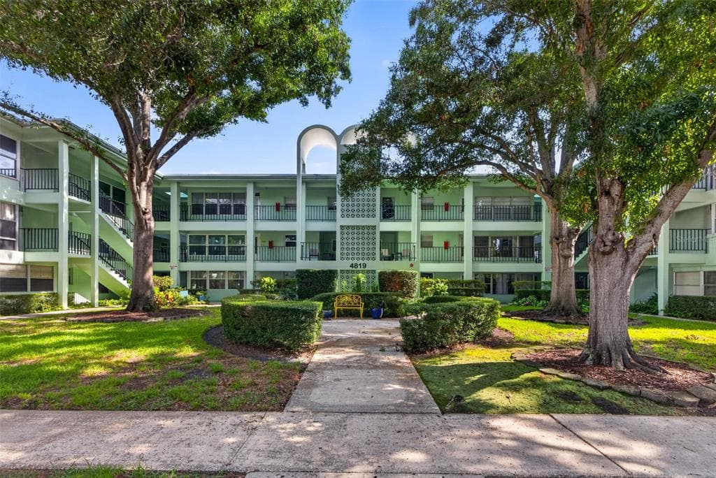 4819 8TH AVENUE N # 201, ST PETERSBURG, FL 33713
