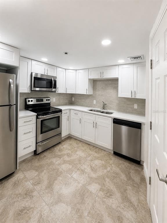 1 KEY CAPRI # 102W, TREASURE ISLAND, FL 33706 — zdjęcie 3