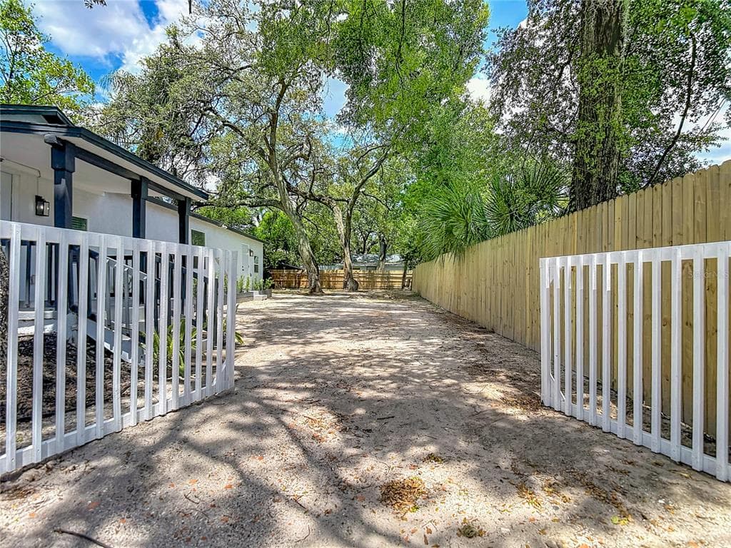 10009 N FLORENCE AVENUE, TAMPA, FL 33612 — zdjęcie 4