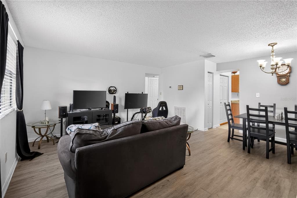 12405 OAK CEDAR PLACE # 202, TAMPA, FL 33612 — zdjęcie 3