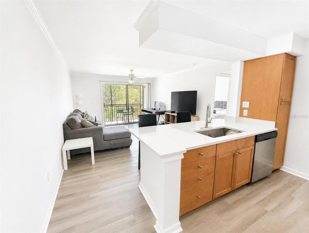 2500 WINDING CREEK BOULEVARD # E208, CLEARWATER, FL 33761 — zdjęcie 4
