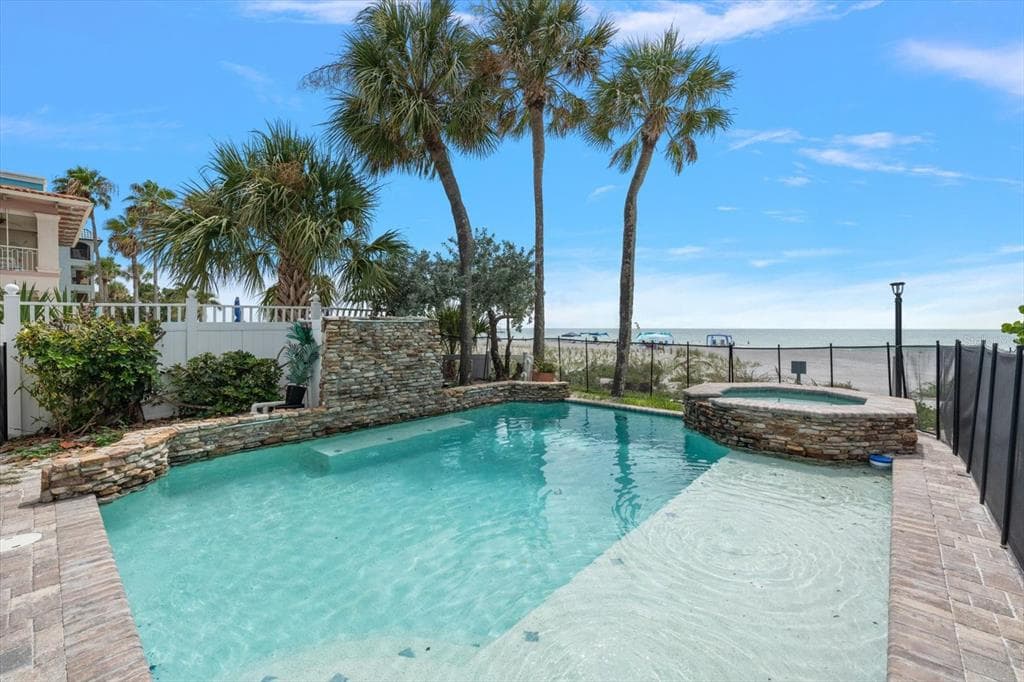 2308 BEACH TRAIL, INDIAN ROCKS BEACH, FL 33785 — zdjęcie 5