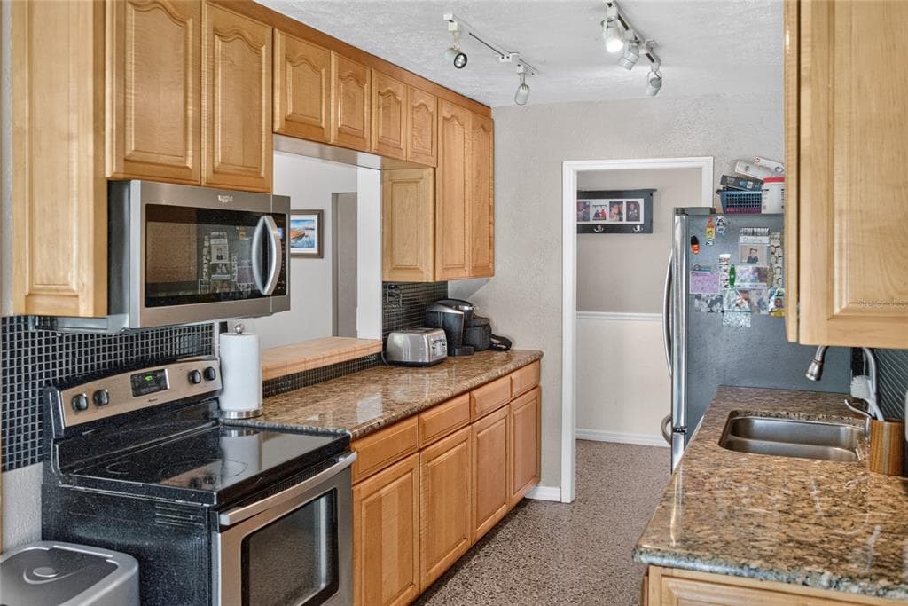 2420 HAZEL BISHOP DRIVE, NEW SMYRNA BEACH, FL 32168 — zdjęcie 3