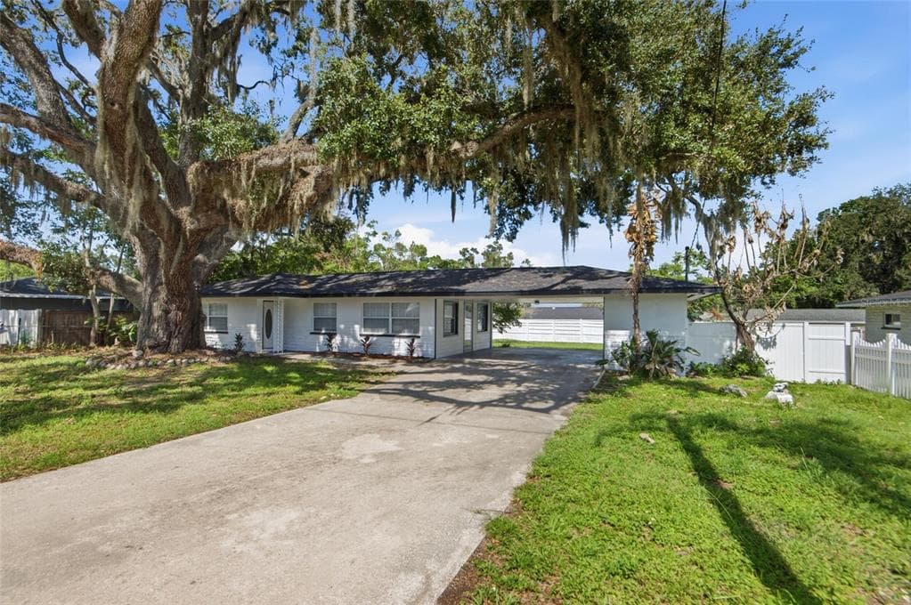 5511 CRAIG DRIVE, LAKELAND, FL 33809