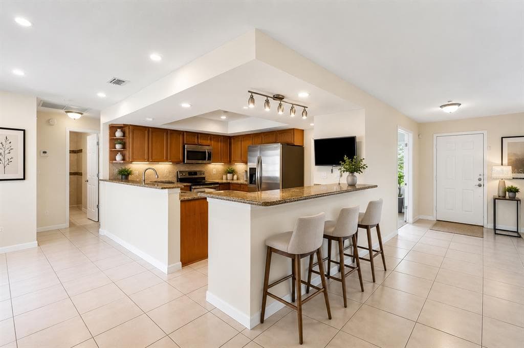 8904 W FLORA STREET, TAMPA, FL 33615 — zdjęcie 4