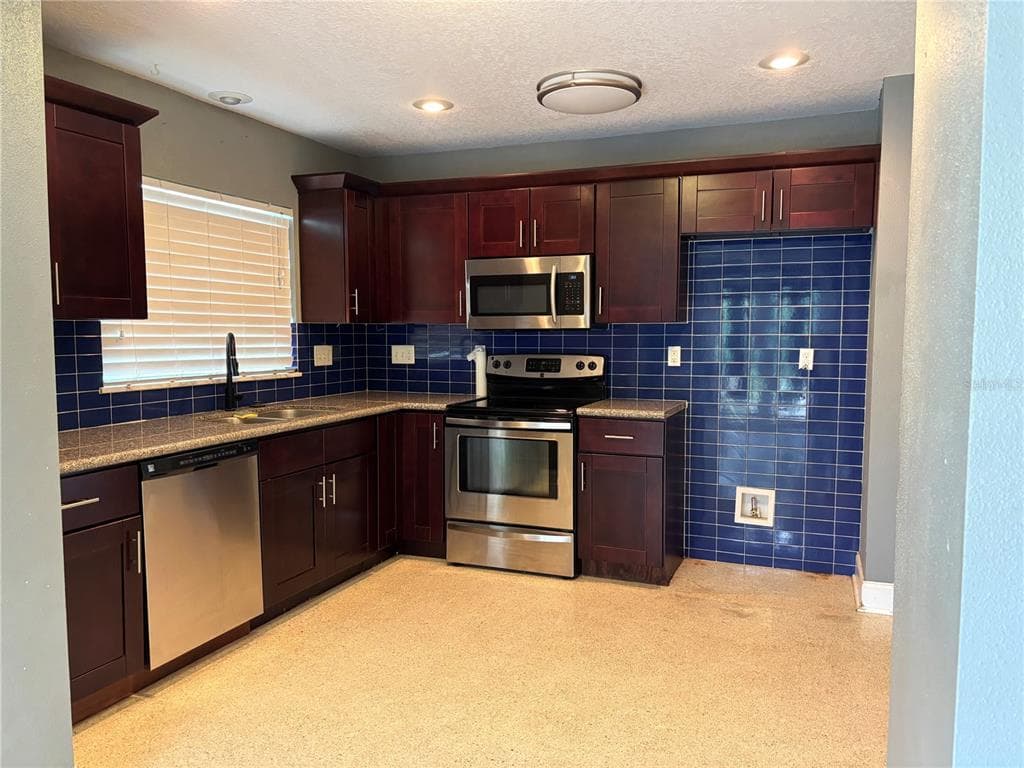 2050 HIGH RIDGE DRIVE, CLEARWATER, FL 33763 — zdjęcie 5