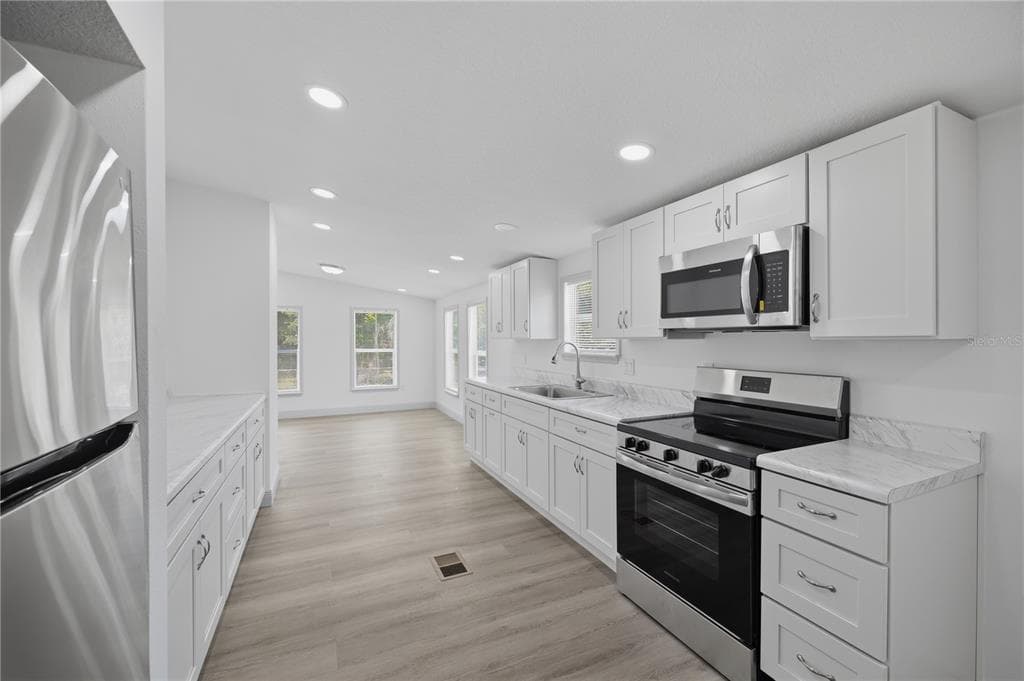 7904 CADILLAC AVENUE, HUDSON, FL 34667 — zdjęcie 3