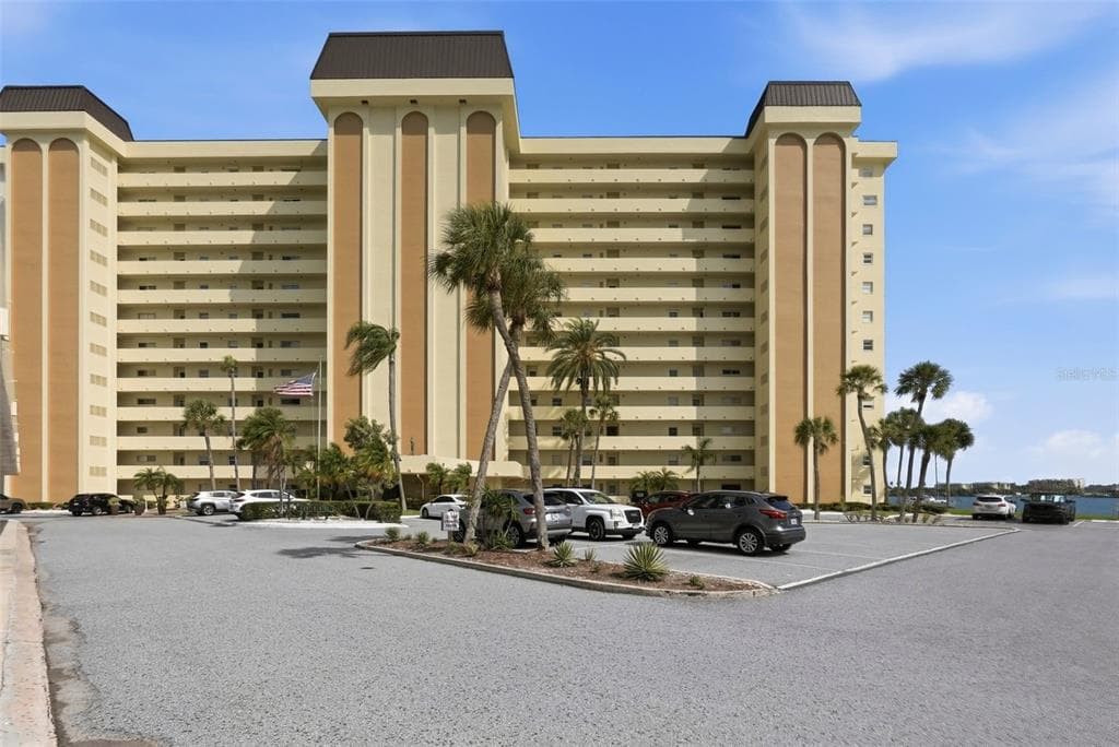 4775 COVE CIRCLE # 106, ST PETERSBURG, FL 33708