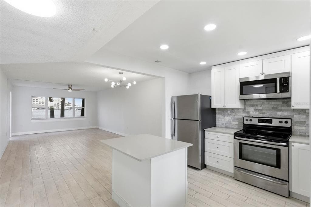 4775 COVE CIRCLE # 106, ST PETERSBURG, FL 33708 — zdjęcie 4
