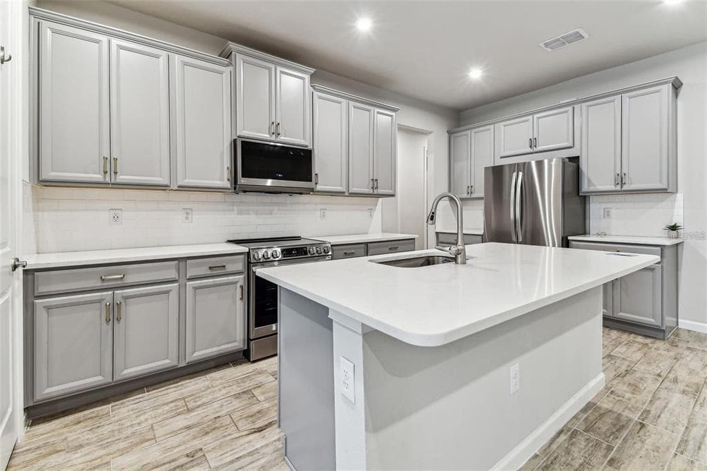 3719 LAUGHING DOVE AVENUE, SUN CITY CENTER, FL 33573 — zdjęcie 3