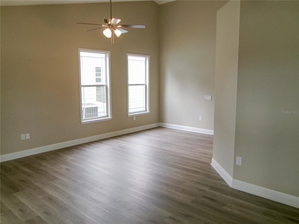 37450 PICKETTS MILL AVENUE, ZEPHYRHILLS, FL 33542 — zdjęcie 4