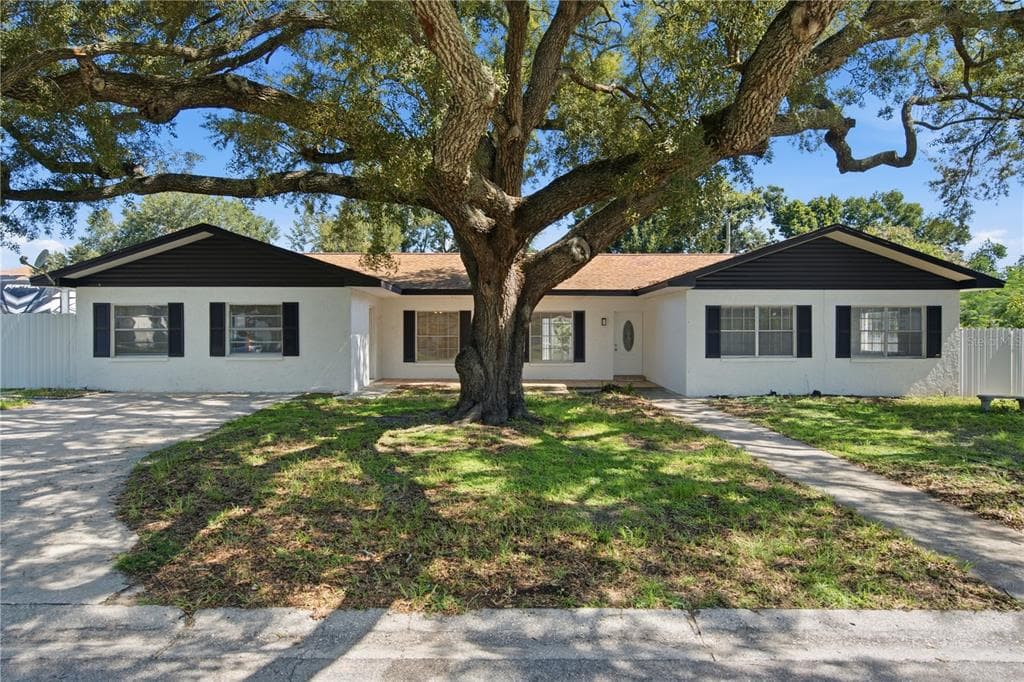 604 ROYAL CREST DRIVE, BRANDON, FL 33511