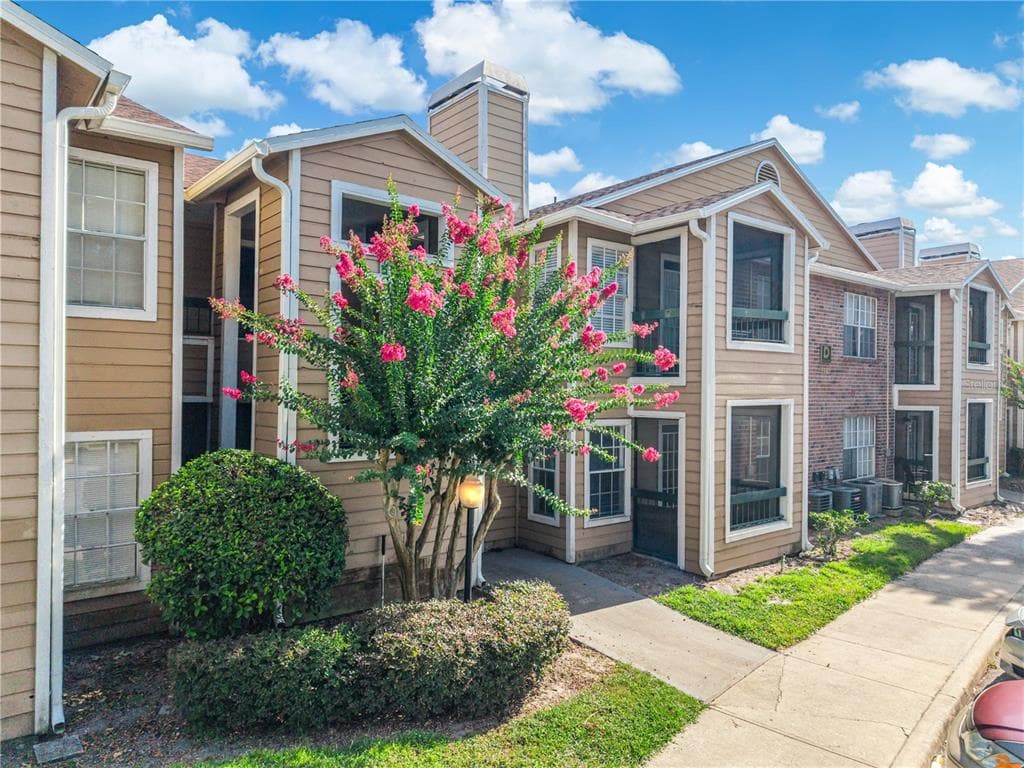 5530 CHRISHIRE WAY # D109, ORLANDO, FL 32822