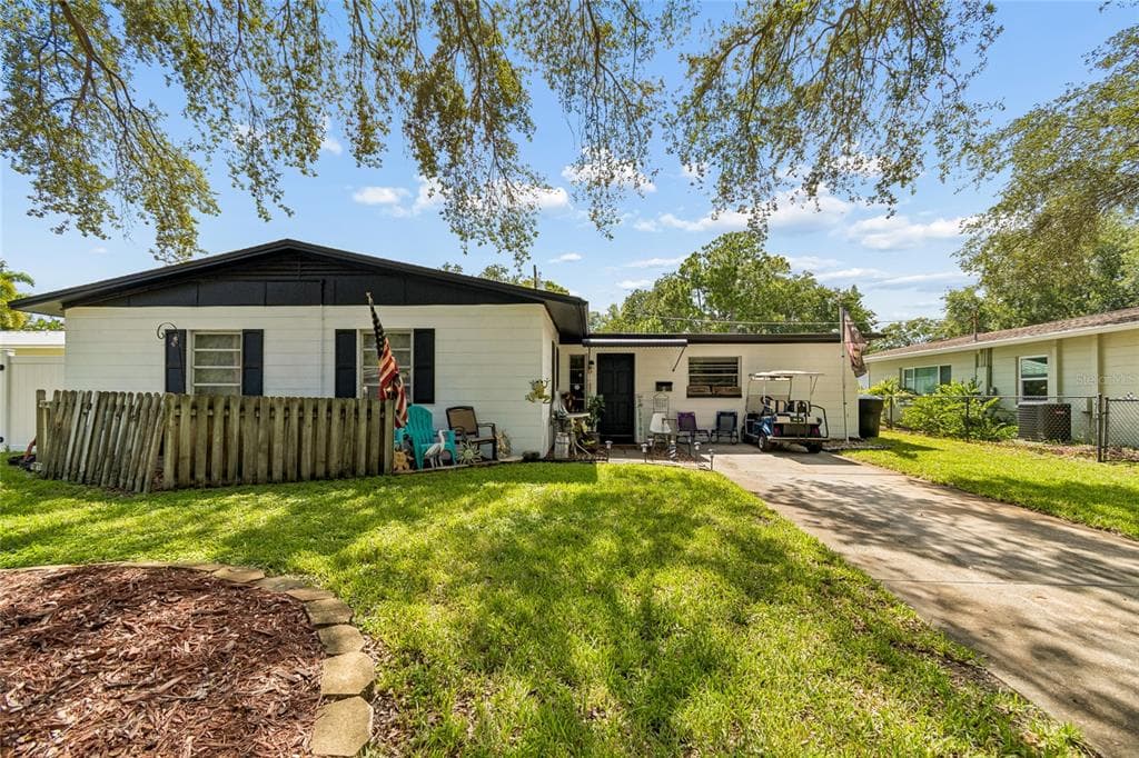 7846 12TH STREET N, ST PETERSBURG, FL 33702 — zdjęcie 2