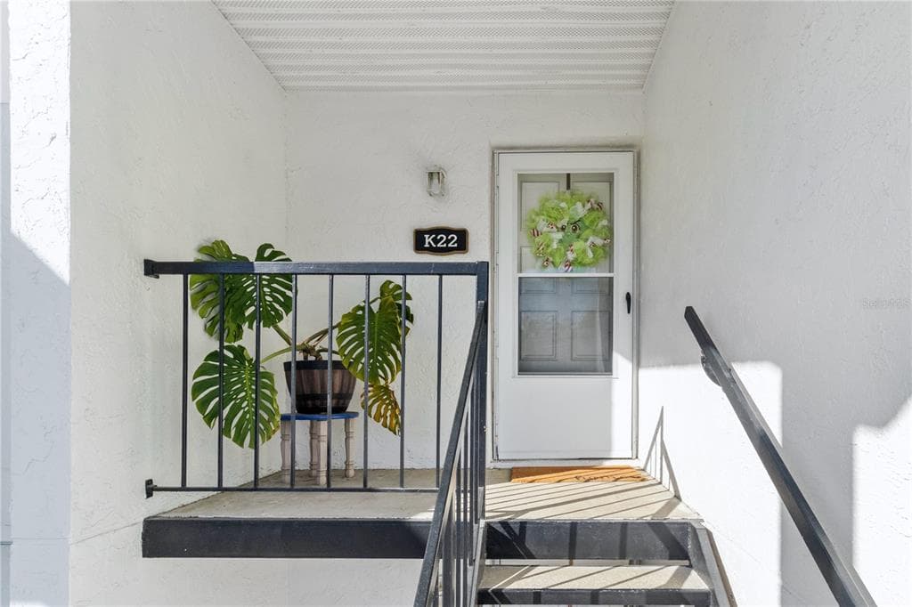 3823 N OAK DRIVE # K22, TAMPA, FL 33611 — zdjęcie 4