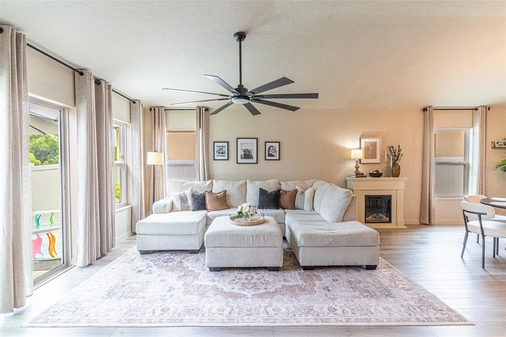 615 VALRI PARK DRIVE, VALRICO, FL 33594 — zdjęcie 2