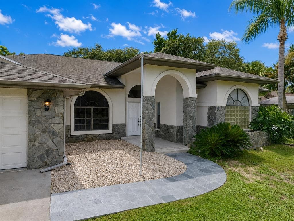 18608 AUTUMN LAKE BOULEVARD, HUDSON, FL 34667 — zdjęcie 2
