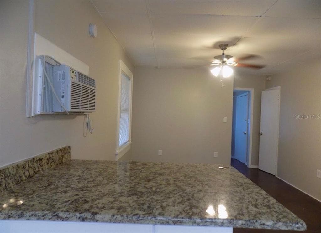 626 HIGHLAND STREET N, ST PETERSBURG, FL 33701 — zdjęcie 3