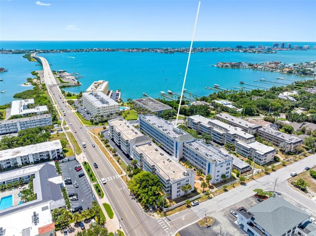139 BLUFF VIEW DRIVE # 407, BELLEAIR BLUFFS, FL 33770 — zdjęcie 2