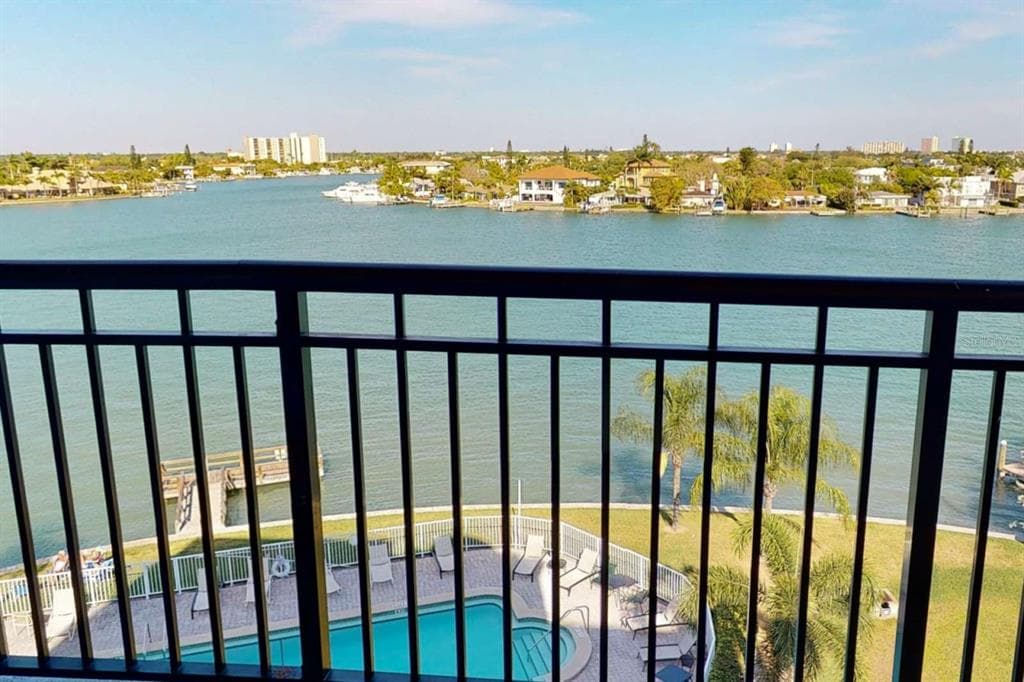 10315 GULF BOULEVARD # 409, TREASURE ISLAND, FL 33706 — zdjęcie 4