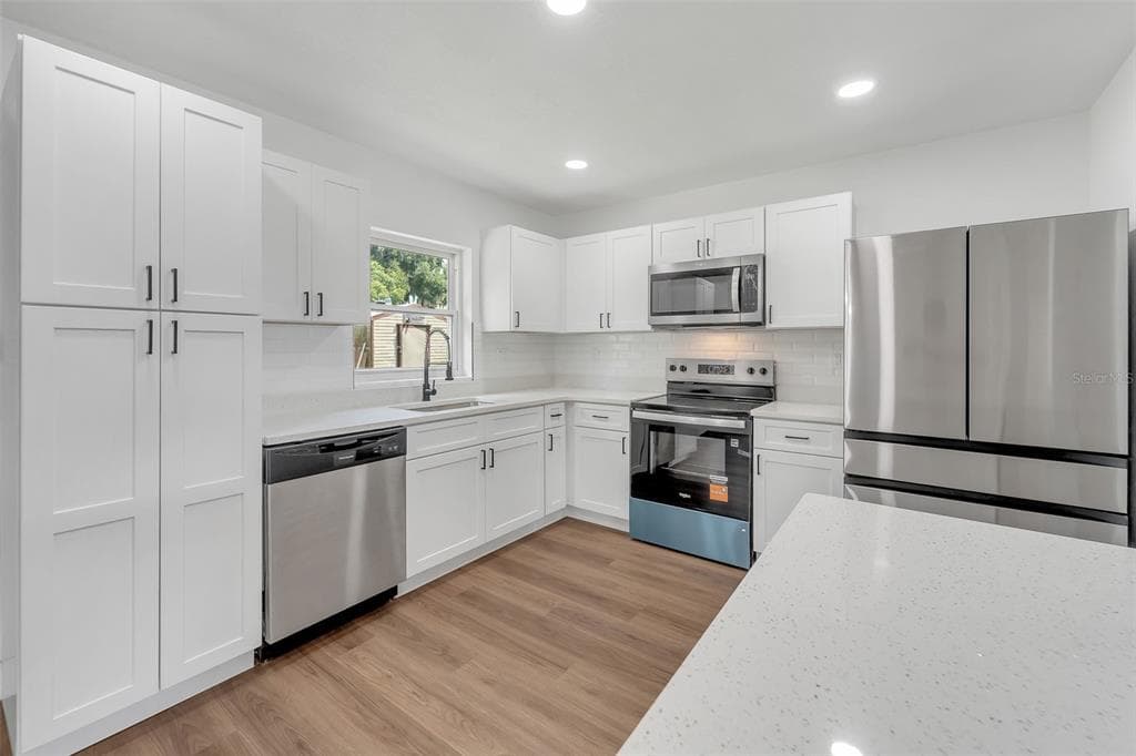 180 N KENTUCKY AVENUE, UMATILLA, FL 32784 — zdjęcie 4