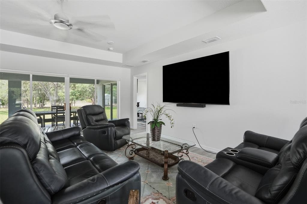 10345 MEADOW WREN AVENUE, WEEKI WACHEE, FL 34613 — zdjęcie 5