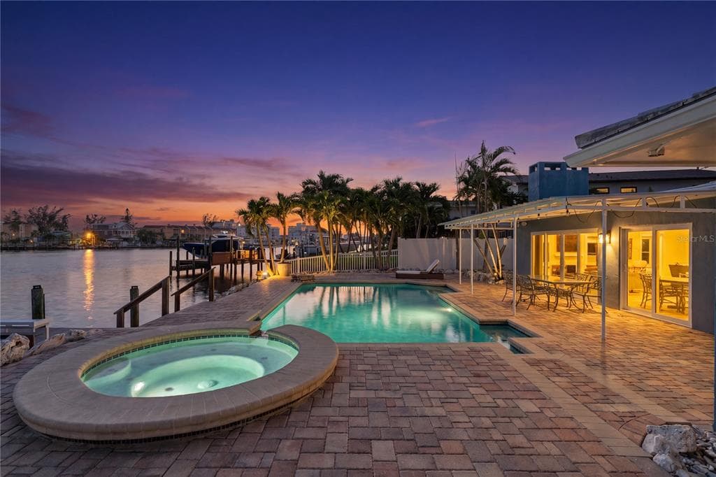 10038 S YACHT CLUB DRIVE, TREASURE ISLAND, FL 33706 — zdjęcie 3