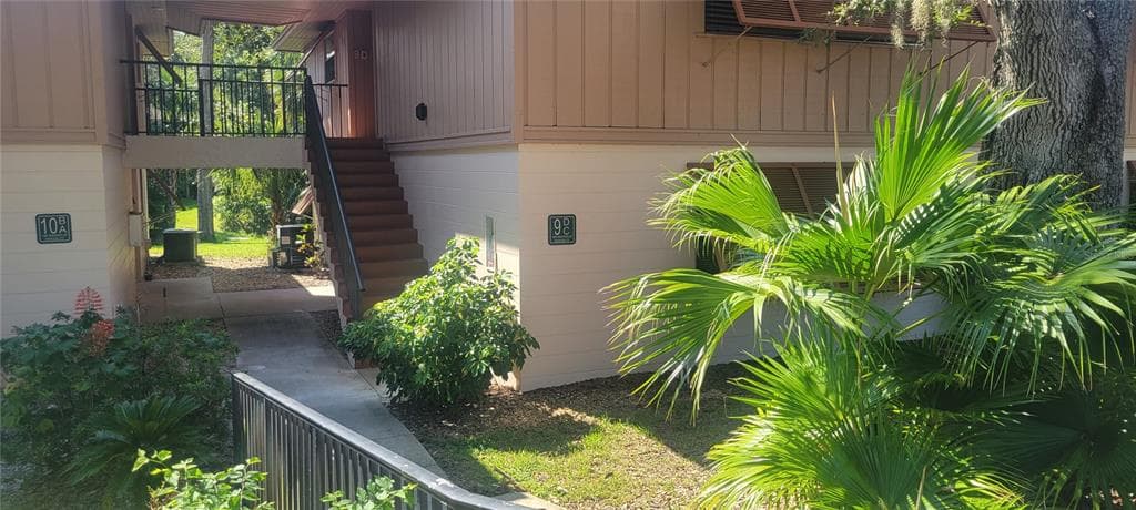 180 MAGNOLIA WOODS COURT # 9C, DELTONA, FL 32725