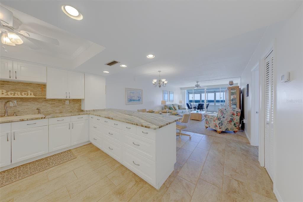 17920 GULF BOULEVARD # 1808, REDINGTON SHORES, FL 33708 — zdjęcie 5