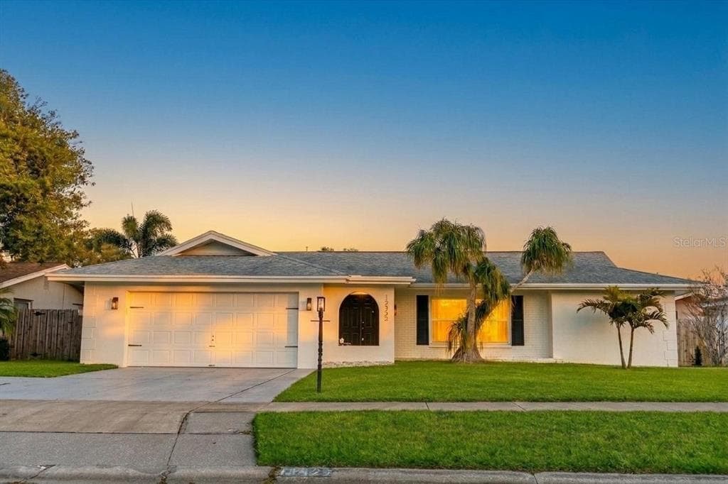13923 BREWSTER DRIVE, LARGO, FL 33774
