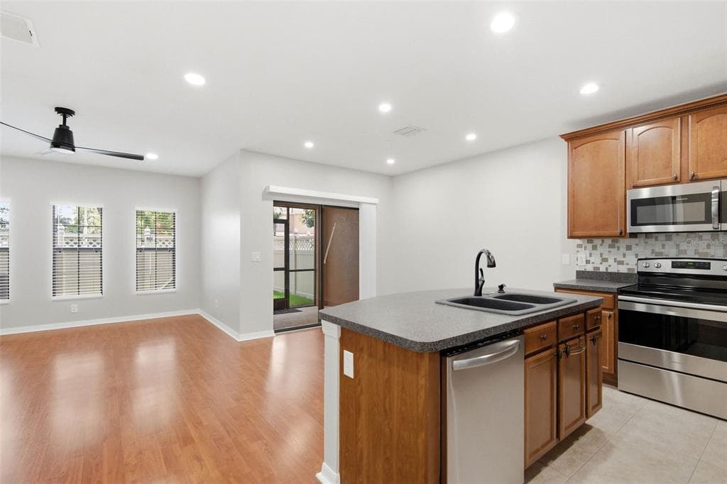 30149 GOODWICK WAY, WESLEY CHAPEL, FL 33543 — zdjęcie 4