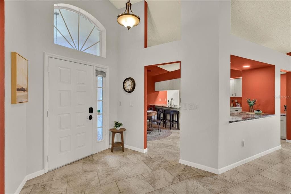 2023 PRESTANCIA LANE, SUN CITY CENTER, FL 33573 — zdjęcie 3