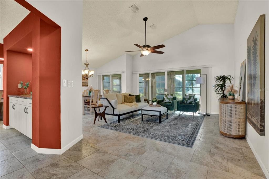 2023 PRESTANCIA LANE, SUN CITY CENTER, FL 33573 — zdjęcie 5