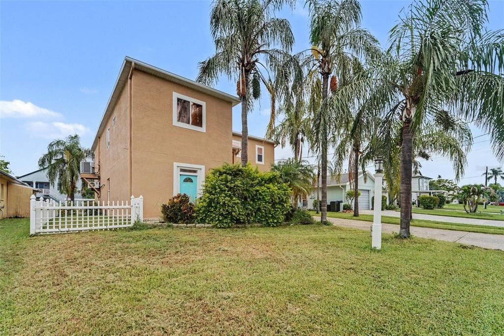 7533 HATTERAS DR, HUDSON, FL 34667 — zdjęcie 3